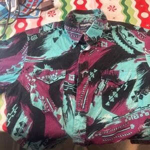 Vintage Wrangler Men's Vibrant Black and Teal Shirt